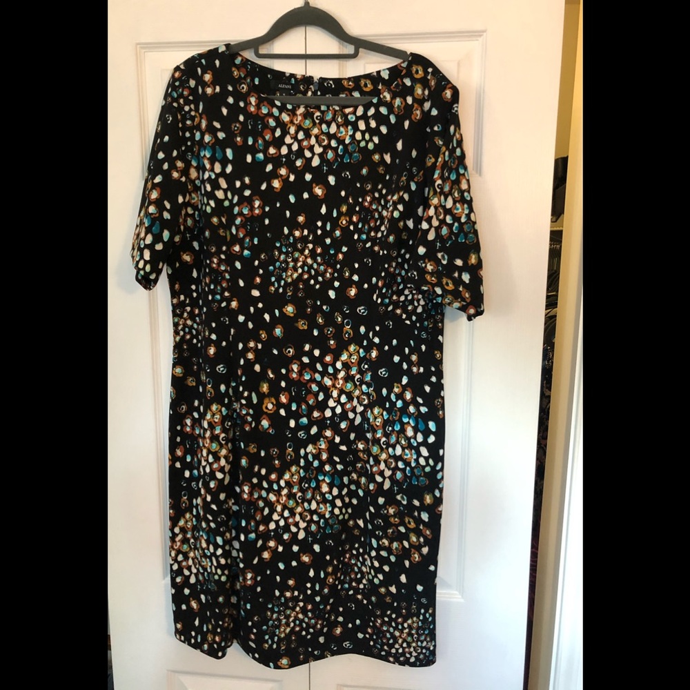 Printed dress size 16